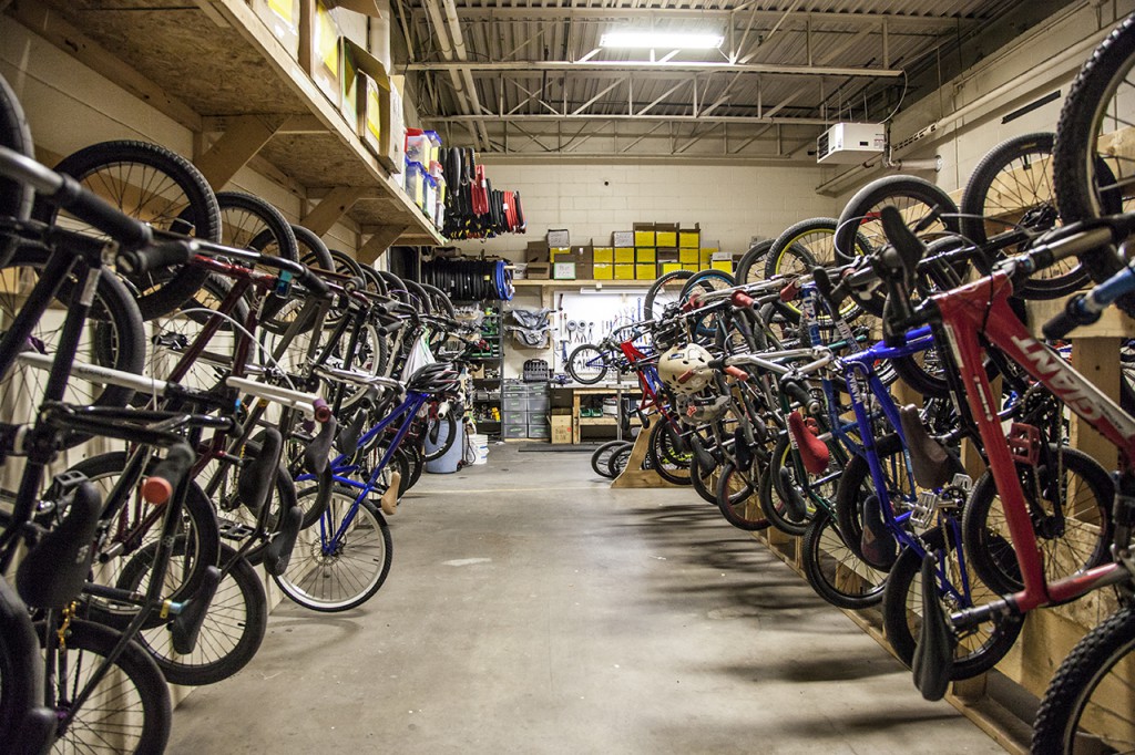 PARK TOUR Joyride 150 Indoor Bike Park