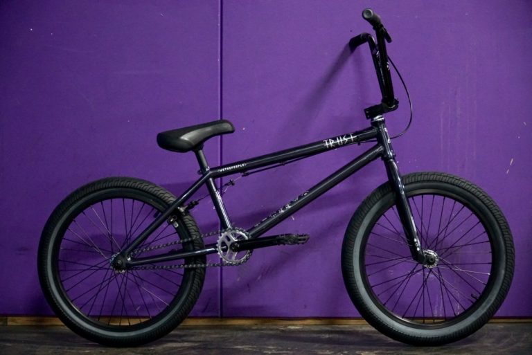 RENTAL BIKES Joyride 150 Indoor Bike Park